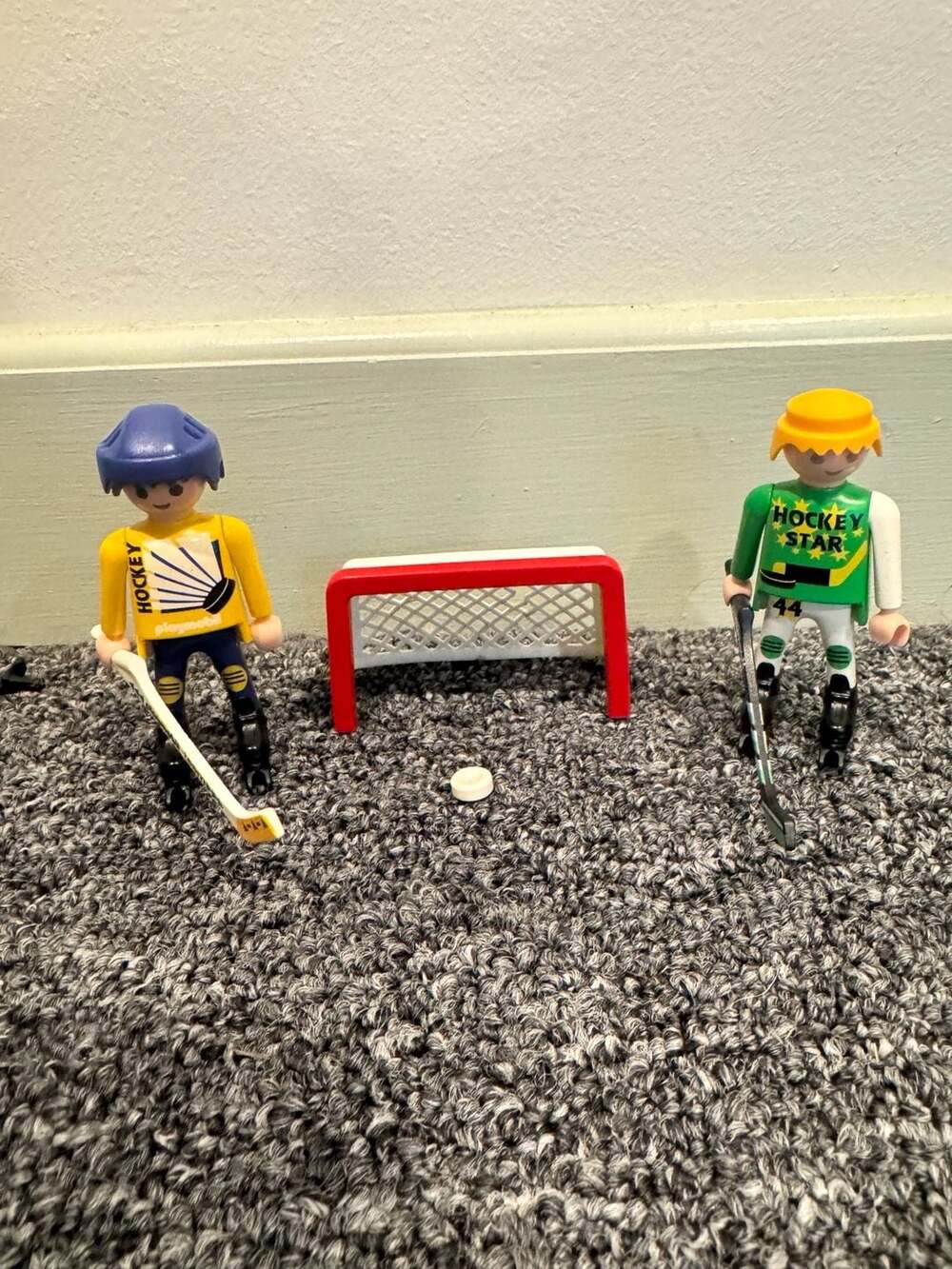 Vintage 1996 Playmobil 3869 Street Hockey Set players, stickers, net and Pucks
